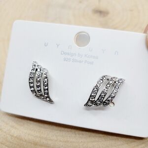 Brand New Silver Tone Wings Rhinestone Earrings